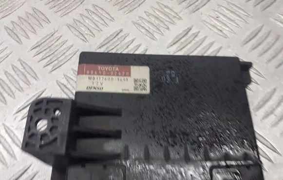 Toyota Corolla E140 E150 Air conditioner control unit module 88650-02420