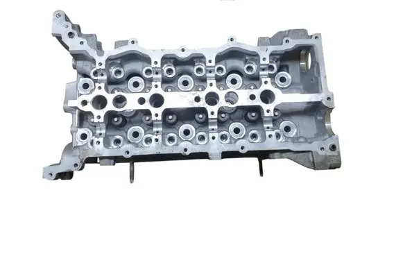 Renault Master III Engine head 110426655R D20K1421064903617