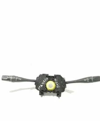Nissan Navara D22 Wiper turn signal indicator stalk/switch 8626A