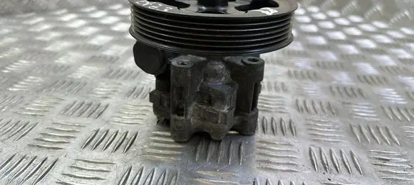 Citroen C-Crosser Power steering pump