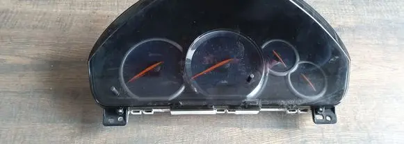 Mitsubishi Grandis Speedometer (instrument cluster) 8100A202 2574301321