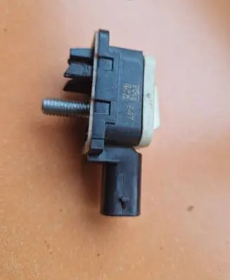 Subaru Forester SK Airbag deployment crash/impact sensor 98237SJ030