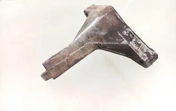 Volkswagen PASSAT B4 Gearbox mounting bracket 357199353A