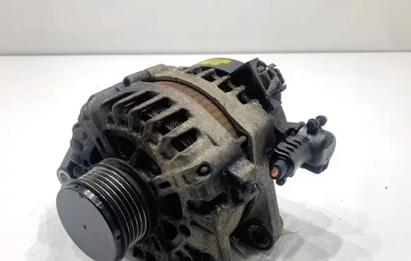 KIA Optima Generator/alternator 373002A800