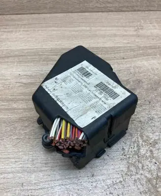 Volkswagen Golf IV Fuse box set 1J0970096A 1J1970007J