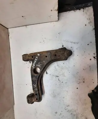 Opel Vectra B Front lower control arm/wishbone