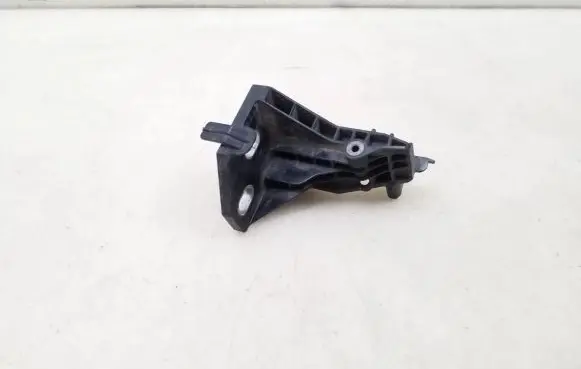 Mercedes-Benz C W205 Radiator mount bracket A2055014320