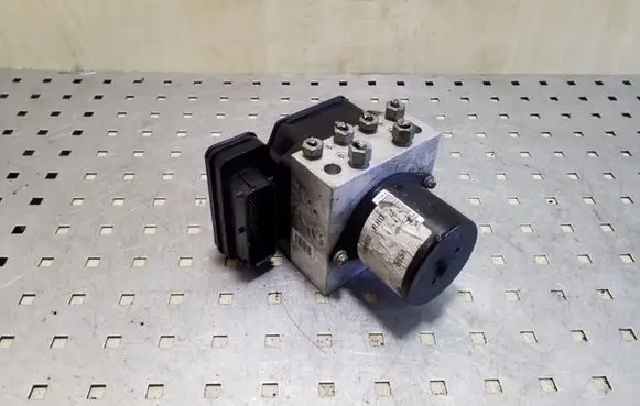 Opel Insignia A ABS Pump 13328651 16817011