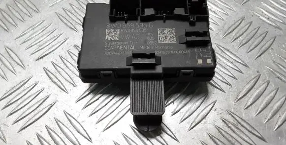 Audi A4 S4 B9 Door control unit/module 8W0959595G