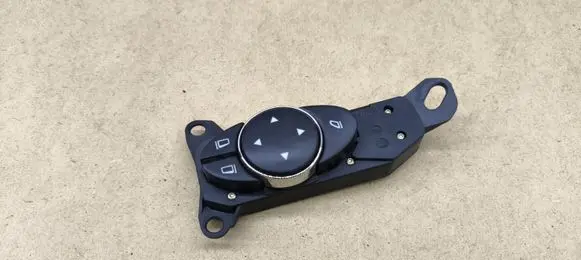 Mercedes-Benz CLS C219 Wing mirror switch 2118216079
