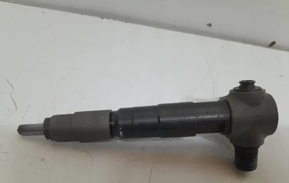 Subaru Outback (BS) Fuel injector 16613AA040 16613 AA040