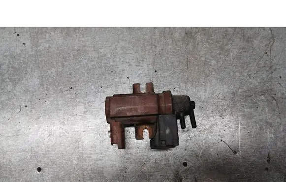 Volvo V50 Vacuum valve 6G9Q9E882CA
