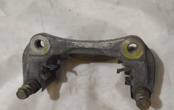 Chevrolet Cruze II Front Brake Caliper Pad/Carrier 276X26THK 22015S
