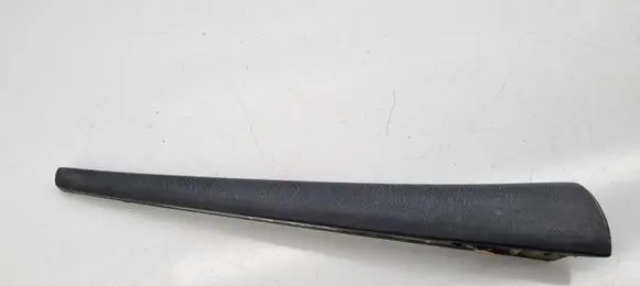 Mercedes-Benz S W126 Front door glass trim molding