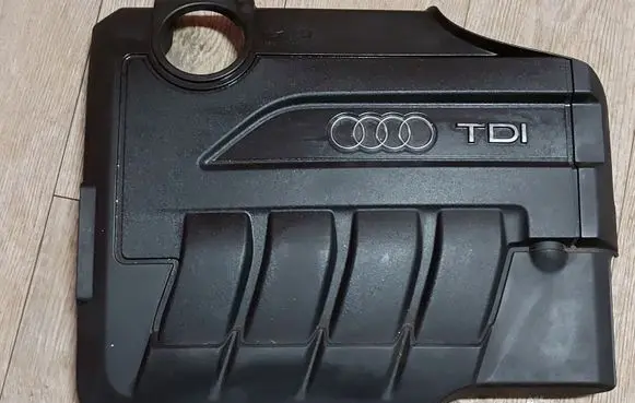Audi A3 S3 A3 Sportback 8P Engine cover (trim) 03L103925D