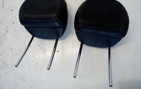 Citroen DS5 Front seat headrest 