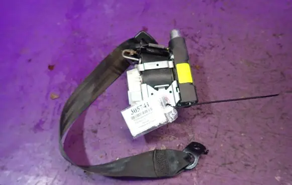Fiat Bravo Front seatbelt 07354909180