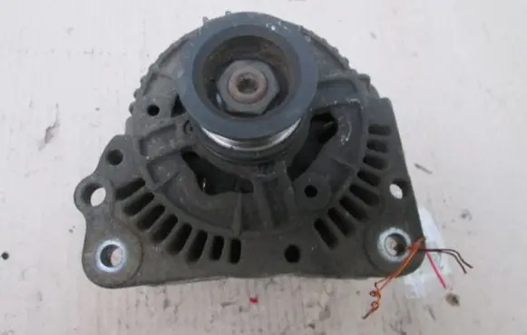 Volkswagen Golf III Generator/alternator