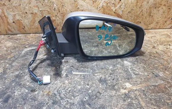 Toyota RAV 4 (XA40) Front door electric wing mirror