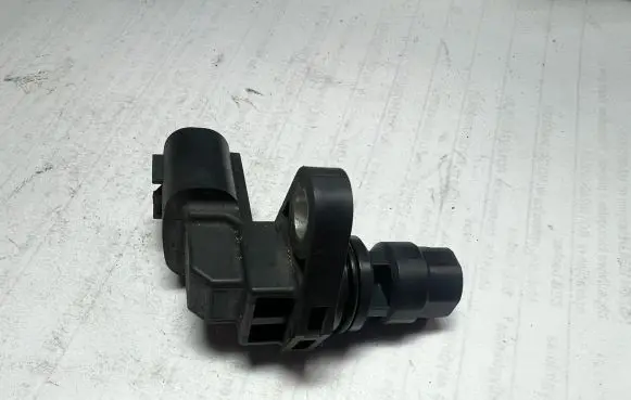 Suzuki Splash Camshaft position sensor J5T34372 58J23892