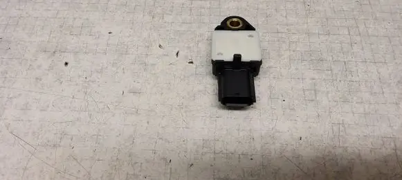 Toyota Verso Airbag deployment crash/impact sensor 8983105020 0480067855