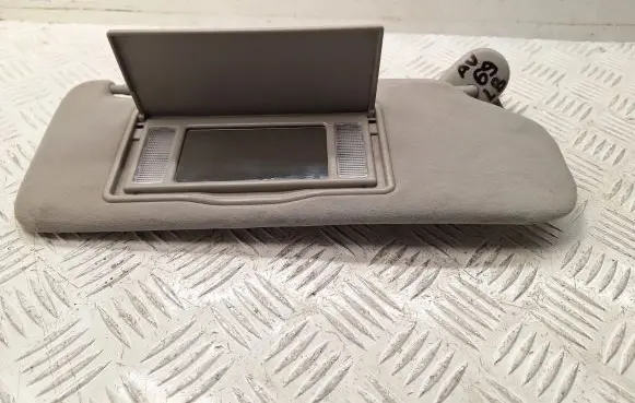 Sun visor