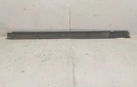 Mercedes-Benz GL X164 Other sill/pillar trim element A1646981130