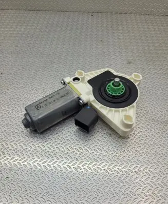 Mercedes-Benz E A207 Front door window regulator motor A2078200642