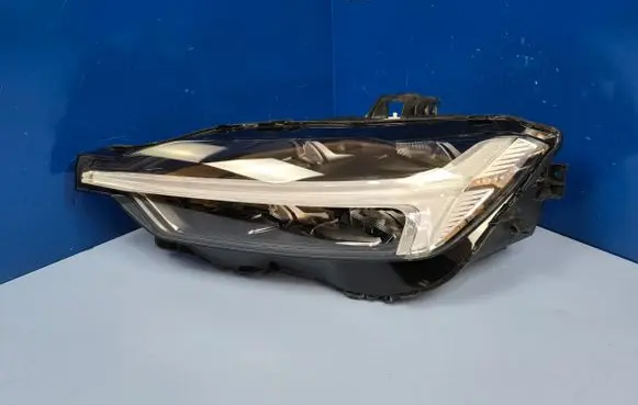 Volvo XC60 Headlight/headlamp 32337382