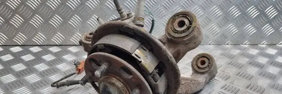 Honda FR-V Rear wheel hub spindle/knuckle 
