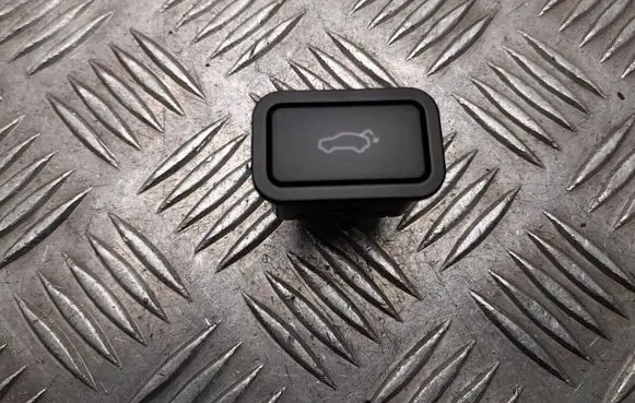 Polestar 4 Tailgate opening switch 6600001039WA2