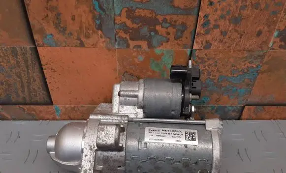 Ford Bronco Starter motor MB3T11000DC