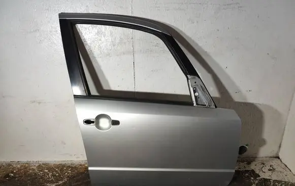 Suzuki SX4 Front door 