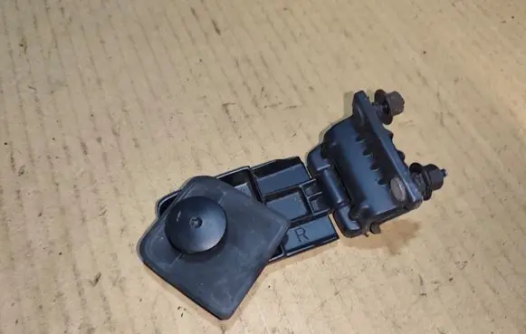 Jeep Grand Cherokee Rear glass lock/latch 55075162