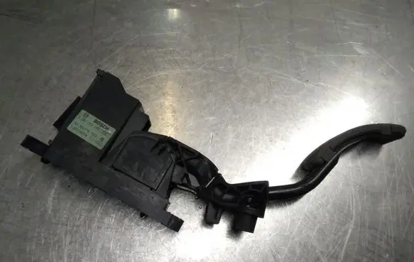 Volkswagen Golf IV Accelerator pedal position sensor 0281002346 1J2721503B