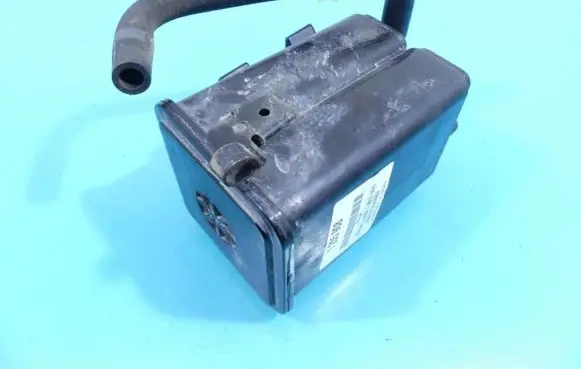 Active carbon filter fuel vapour canister