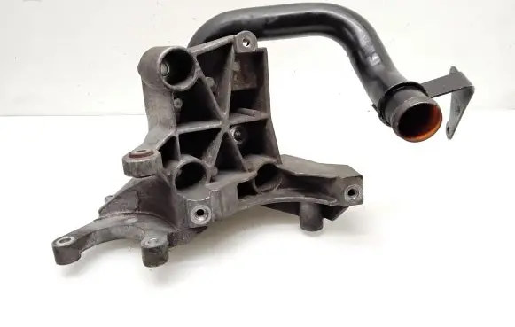 Volkswagen Touareg I Power steering pump mounting bracket 059145169AA