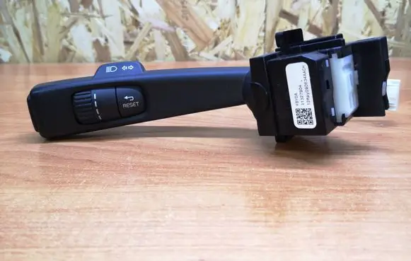 Volvo S60 Indicator stalk 31327904