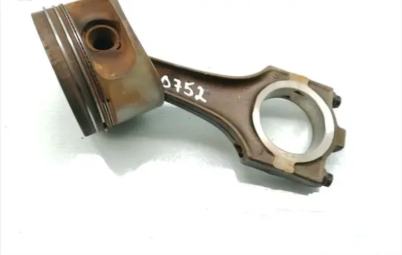 BMW 7 E38 Piston with connecting rod 1715411