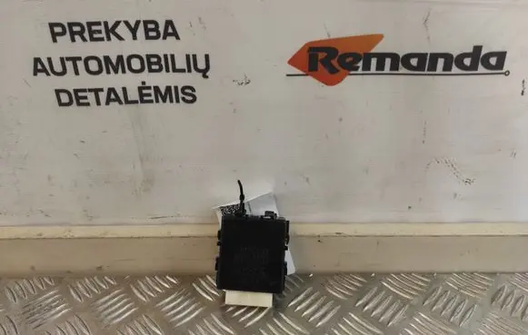 Toyota RAV 4 (XA40) Window control relay 8594042030