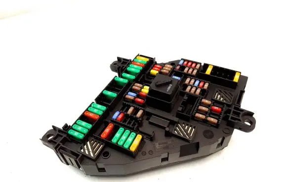 BMW 5 F10 F11 Fuse module 9264923 417033452H 08105365