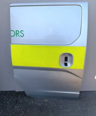 Nissan NV200 Side sliding door 