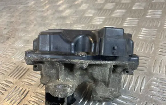 Opel Vivaro EGR valve 147109816R H8201061904L 2674006031