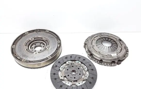 Volvo V40 Cross country Clutch set kit AV616477CE AV617550C1B AV61CC1301