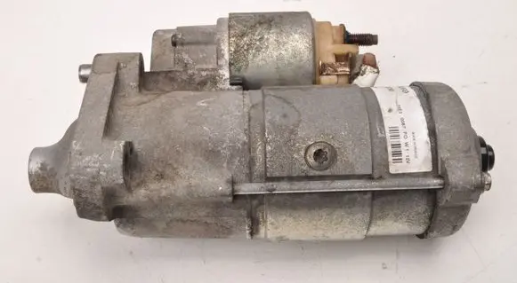 Volvo V70 Starter motor 30644780
