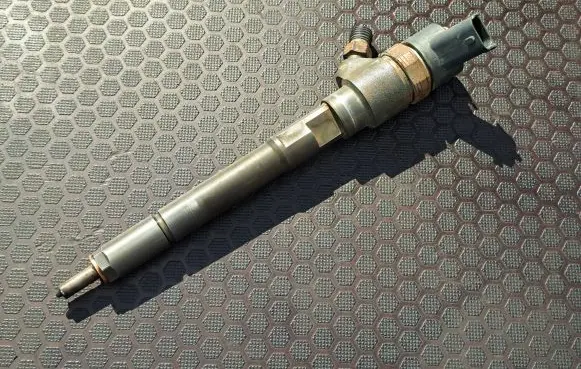 Hyundai Tucson JM Fuel injector 3380027400