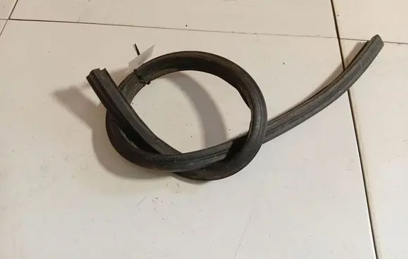 Skoda Roomster (5J) Engine compartment rubber 