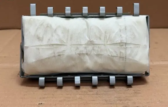 Nissan Juke I F15 Passenger airbag BAMPT1847 021313880