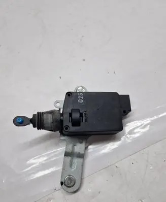 Hyundai Santa Fe Tailgate window lock/catch/latch 