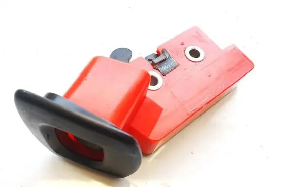 Ford Focus Seat back rest lock catch r7wmb 2m51-a61382-ba